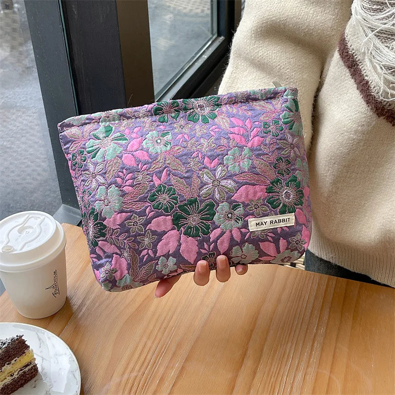 Vintage Relief Flower High-quality Makeup Bag for Women - BeautiMass