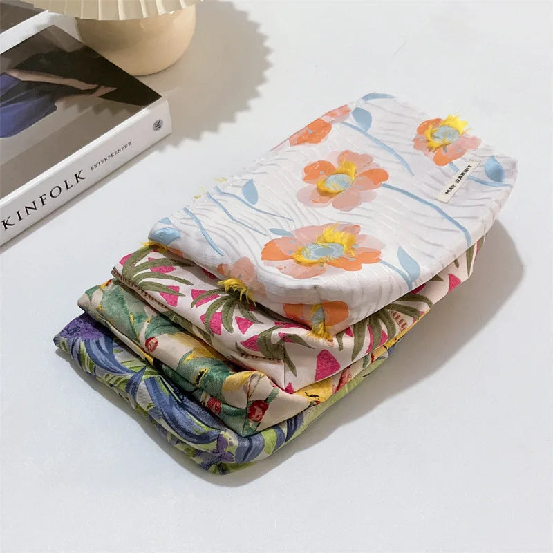 Vintage Relief Flower High-quality Makeup Bag for Women - BeautiMass