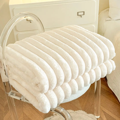 1 Piece of Super Soft Thickeneded Blanket with Wide Terms to Give You a Comfortable and Warm Sleep - BeautiMass