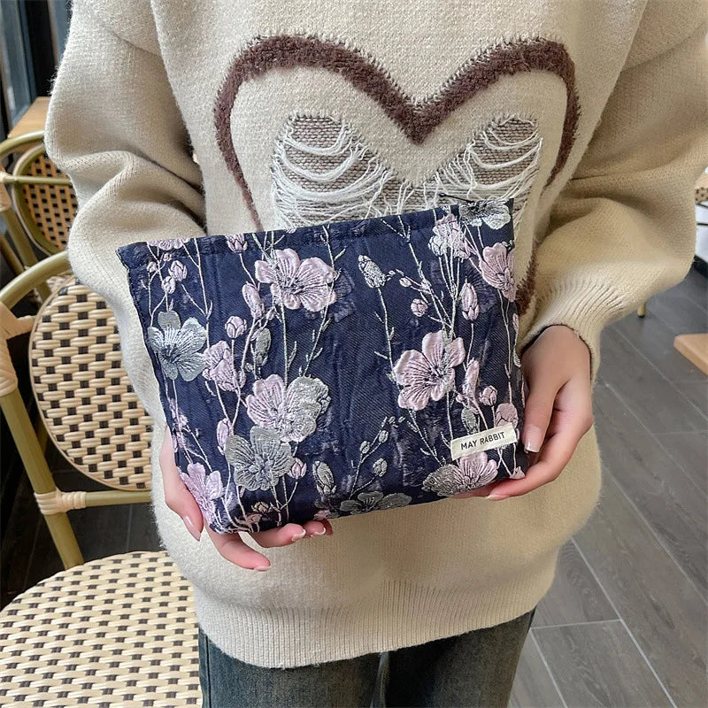 Vintage Relief Flower High-quality Makeup Bag for Women - BeautiMass