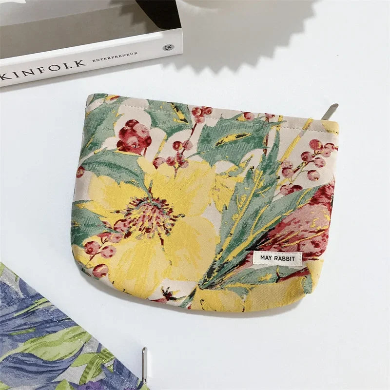 Vintage Relief Flower High-quality Makeup Bag for Women - BeautiMass