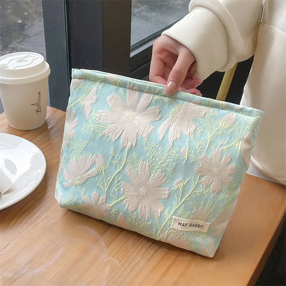 Vintage Relief Flower High-quality Makeup Bag for Women - BeautiMass