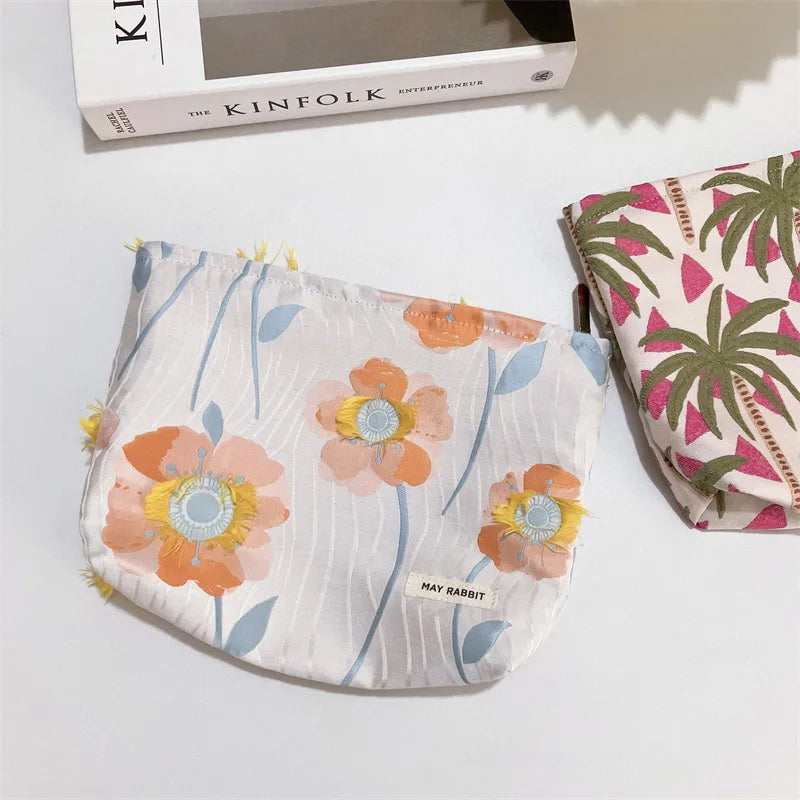 Vintage Relief Flower High-quality Makeup Bag for Women - BeautiMass