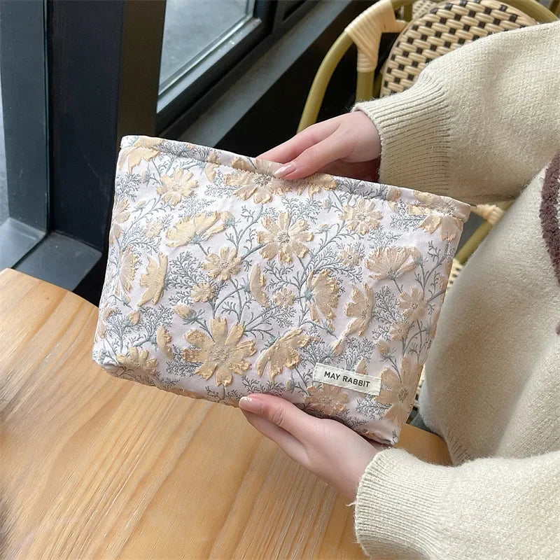 Vintage Relief Flower High-quality Makeup Bag for Women - BeautiMass