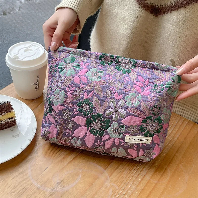 Vintage Relief Flower High-quality Makeup Bag for Women - BeautiMass