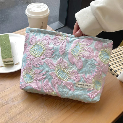 Vintage Relief Flower High-quality Makeup Bag for Women - BeautiMass