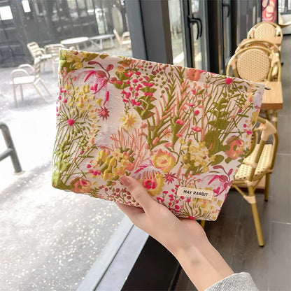 Vintage Relief Flower High-quality Makeup Bag for Women - BeautiMass