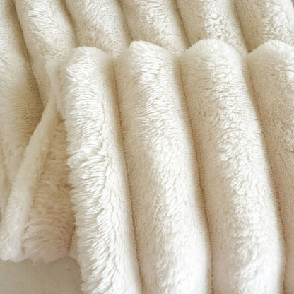 1 Piece of Super Soft Thickeneded Blanket with Wide Terms to Give You a Comfortable and Warm Sleep - BeautiMass